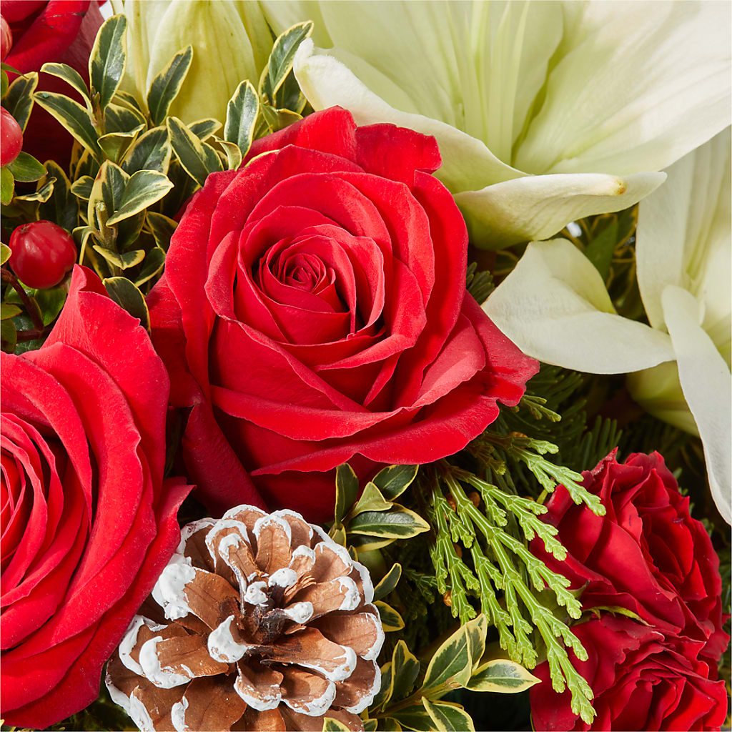 Snowy Wonderland Bouquet – SANTINA'S FLOWERS & GIFTS, Fairbanks AK
