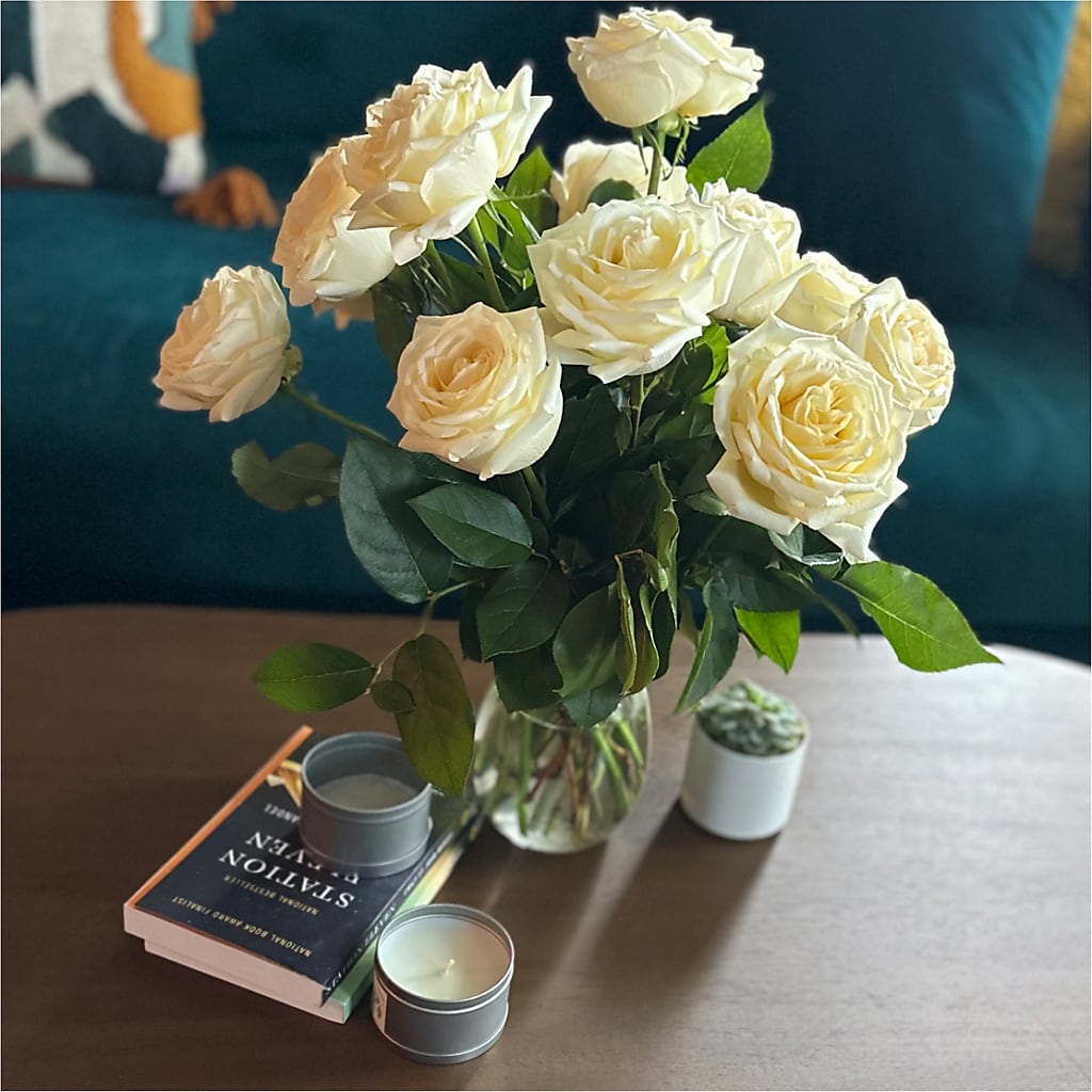 Long Stem Yellow Rose Bouquet – SANTINA'S FLOWERS & GIFTS, Fairbanks AK