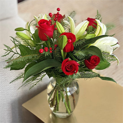 Sparkling Snowflakes Bouquet – SANTINA'S FLOWERS & GIFTS, Fairbanks AK