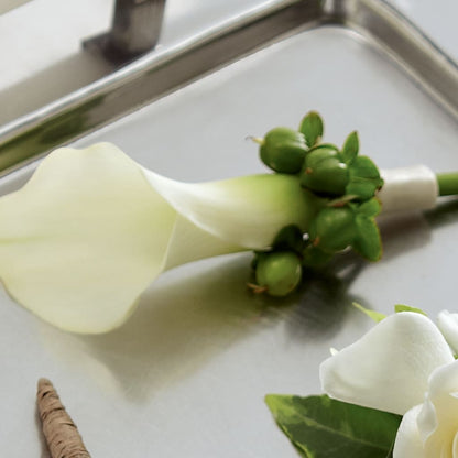 White Calla Boutonniere – SANTINA'S FLOWERS & GIFTS, Fairbanks AK